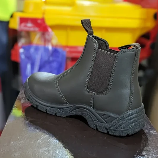 Safety Chelsea Boots Brown